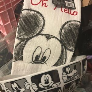 Disney Mickey Mouse Ceramic Bowl W 2 Pack Oh Boy Mickey Towels